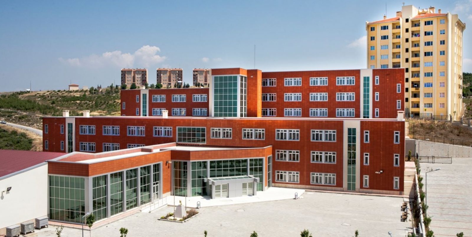 İzmir Buca-Tınaztepe eğitim yapısı ve yerleşim